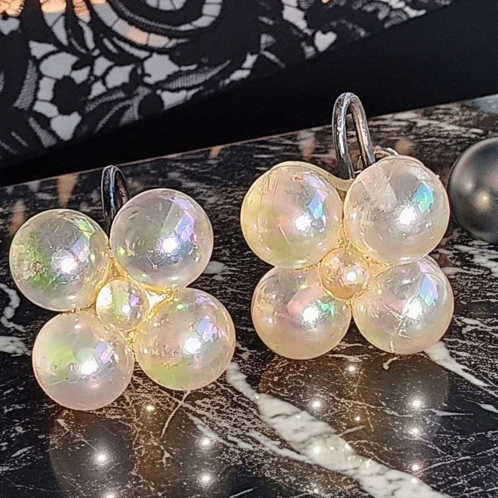 Vintage Aurora Borealis Soap Bubble Bead~.925 Screwback~Floral Design Earrings